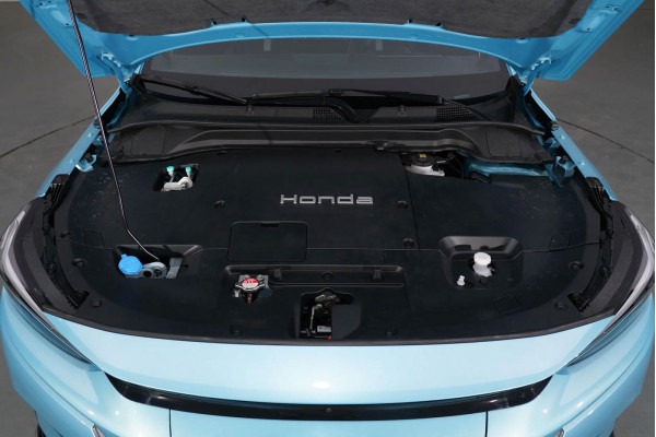 Electric car Honda eNS1