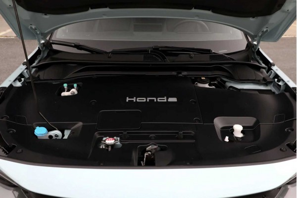 Electric car Honda eNP